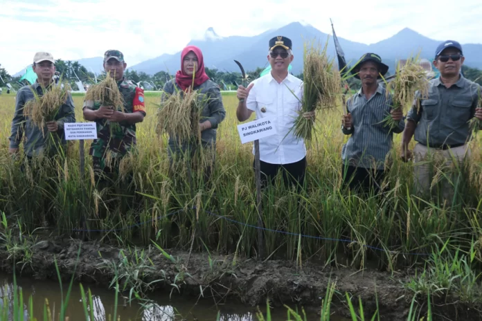 Petani Organik Singkawang Diapresiasi Oleh Pj Wali Kota Singkawang