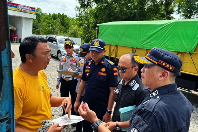 2 Bus Ditilang Saat Rampcheck Bus Pariwisata