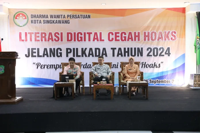 Literasi Digital untuk Cegah Hoaks Menjelang Pilkada 2024 Bagi DWP Singkawang