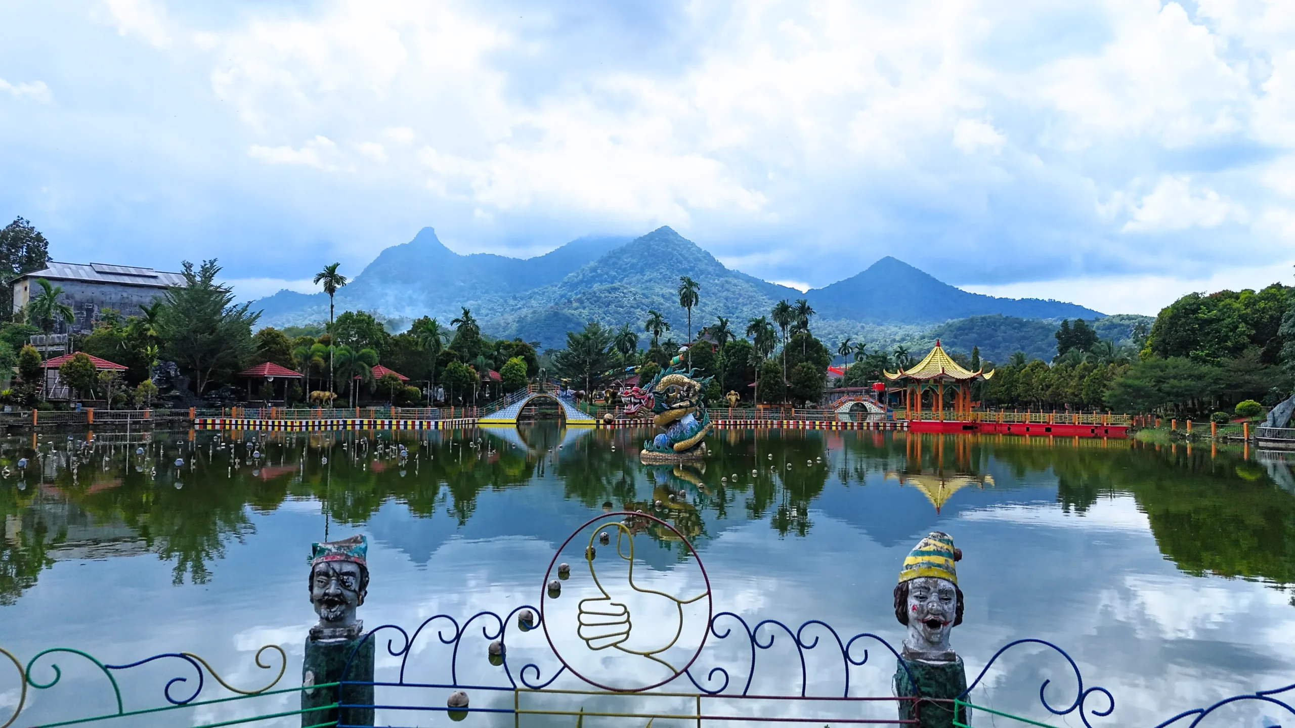 Harga Tiket Taman Cinta Singkawang