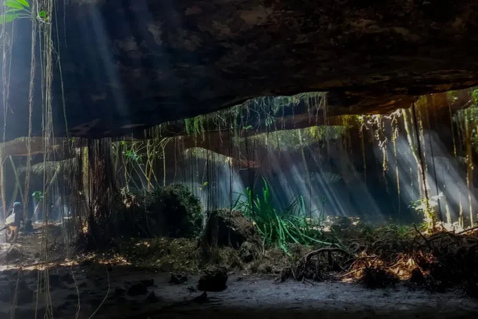 Wisata Goa Kumpe Sanggau Ledo: Pesona Hidden Gem Karst Viral di Bengkayang