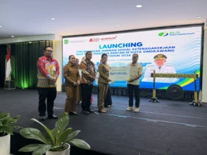 11.017 Pekerja Rentan di Singkawang Diberikan Perlindungan Jaminan Sosial